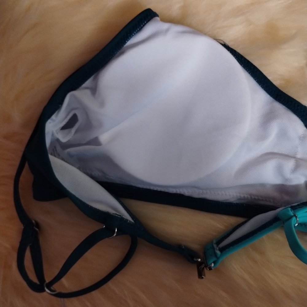 Modihito (S) Colorblock Bikini - Picture 7 of 10